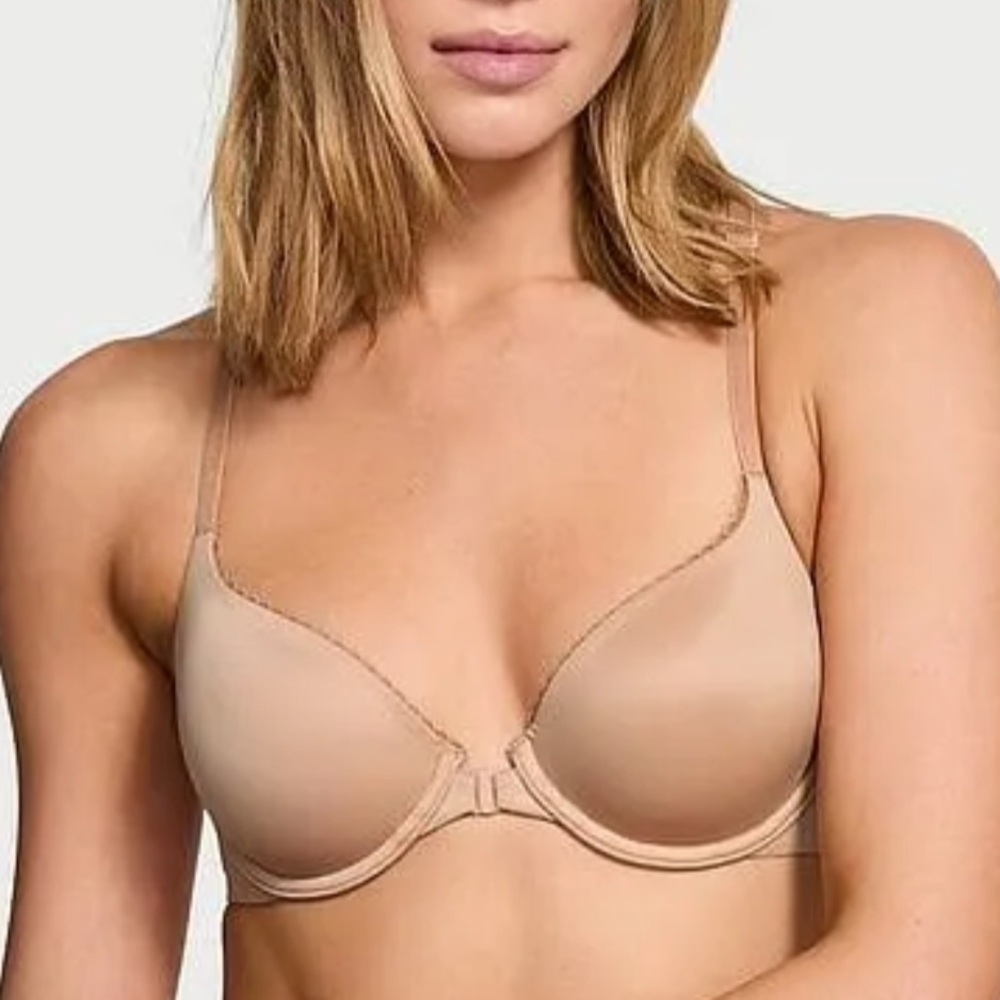 Victoria's Secret Body By Victoria Lace Racerback Demi Front-Close Bra